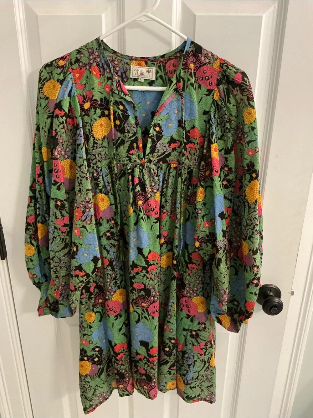Mille Resort & Travel Daisy dress sz large - Picture 2 of 5